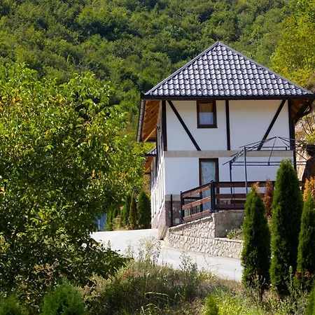 Apartment Honeymoon Homes With A River Una View