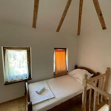 Honeymoon Homes With A River Una View *