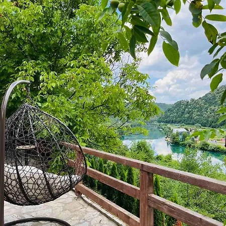 Apartment Honeymoon Homes With A River Una View