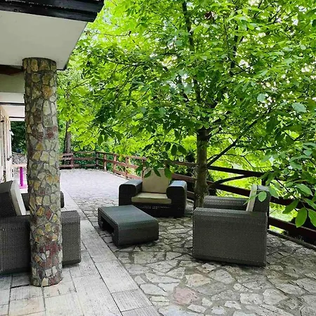 Honeymoon Homes With A River Una View